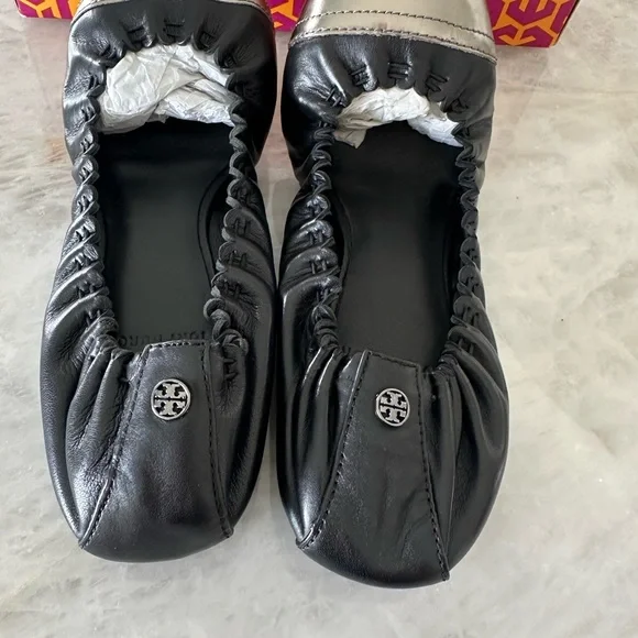 NIB TORY BURCH ABBEY 2 CAP TOE BALLET FLAT SHOES BLACK/ANTHRACITE LEATHER 8 - Picture 4 of 9